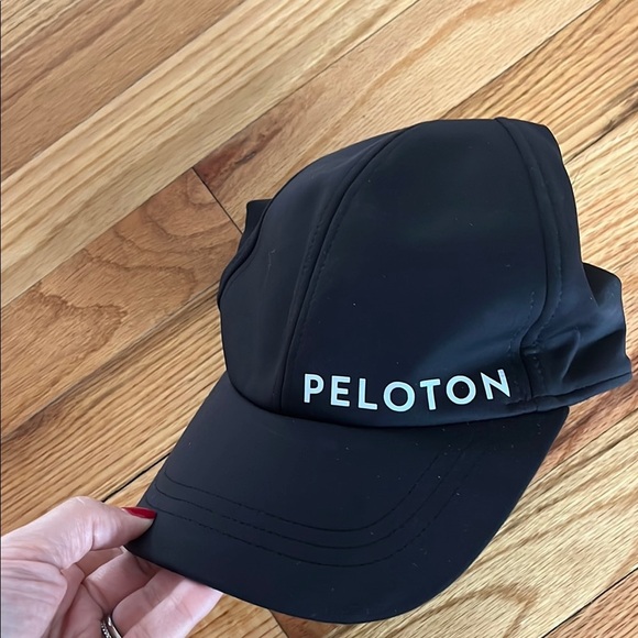 LULULEMON x PELOTON black baseball cap - Picture 1 of 4